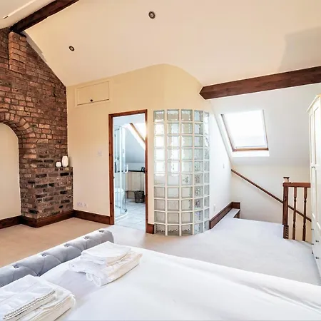 The Cottage In Chester, Sleeps 6 With Free Parking Exterior photo