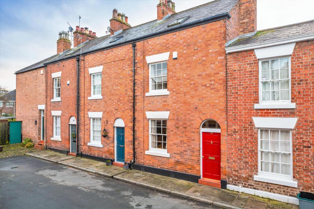 The In Chester, Sleeps 6 With Free Parking