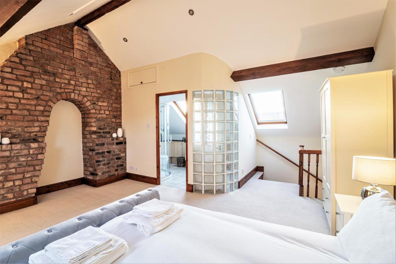 The In Chester, Sleeps 6 With Free Parking Holiday home *