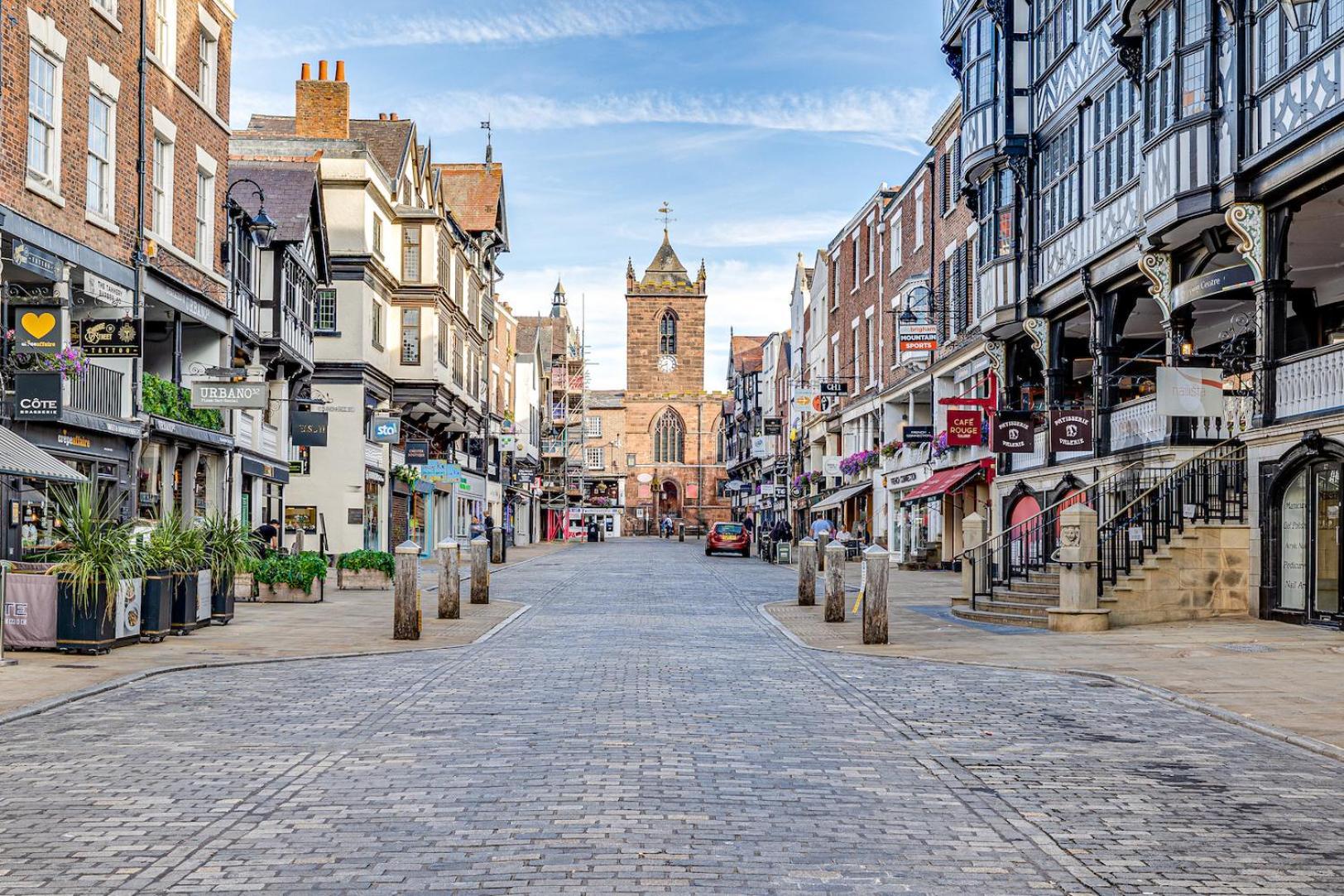 The In Chester, Sleeps 6 With Free Parking Holiday home Chester