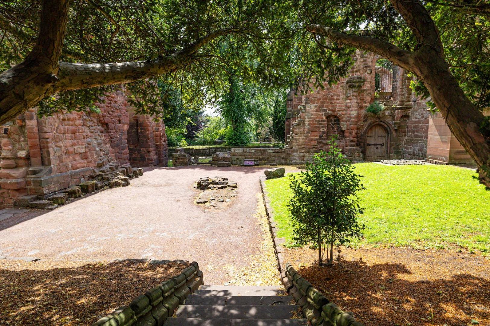The In Chester, Sleeps 6 With Free Parking Holiday home Chester
